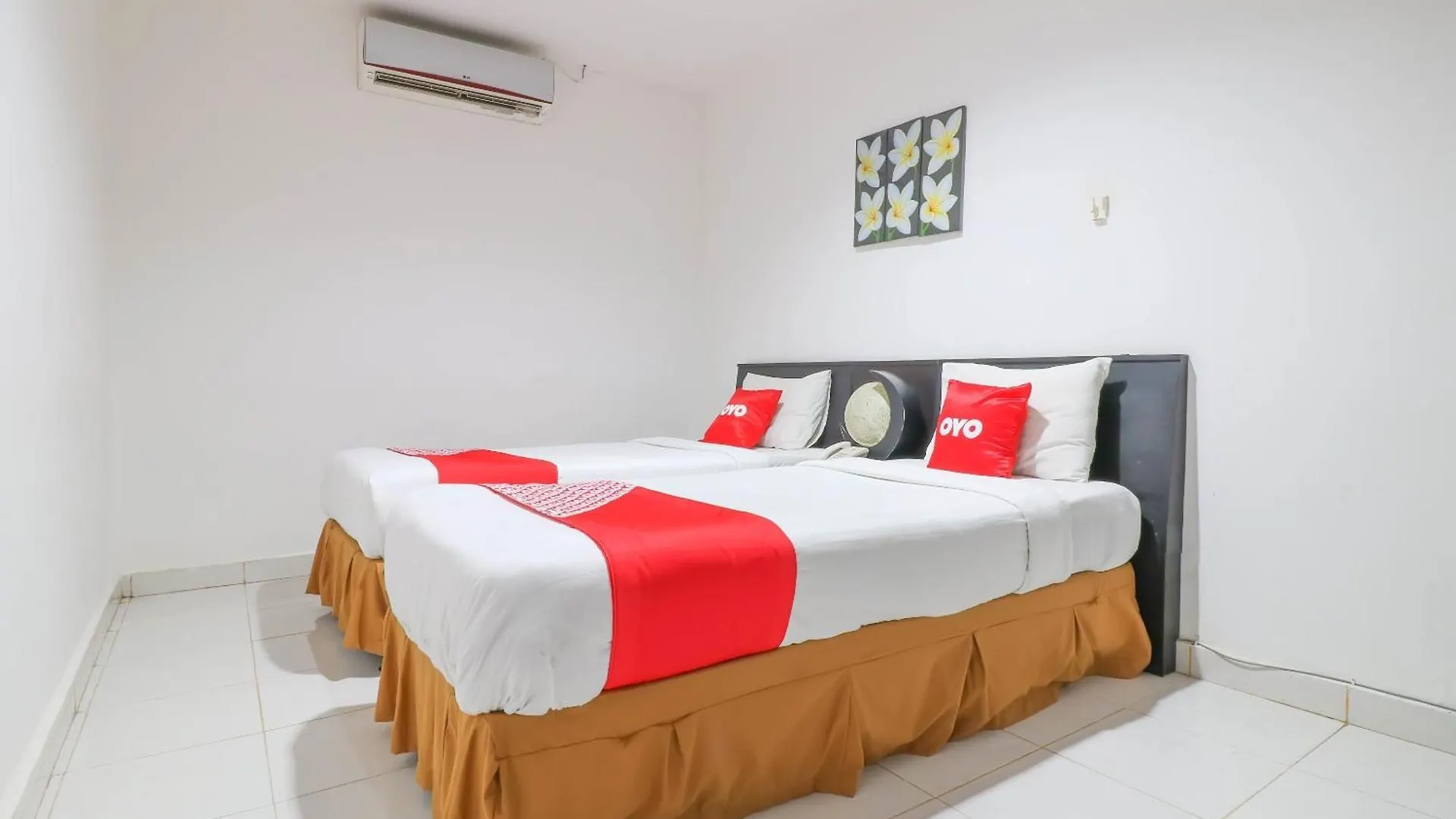 Capital O 1666 Grand Pudjawan Hotel Near Kuta Beach Indonesia